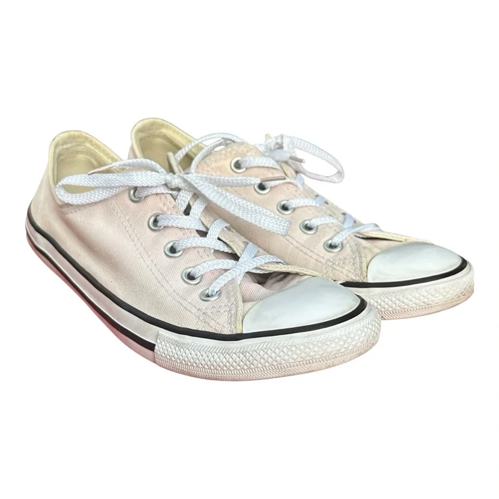 Converse Chuck Taylor All Star Low Top Sneakers Women's 7 Pink Canvas‎ Classic